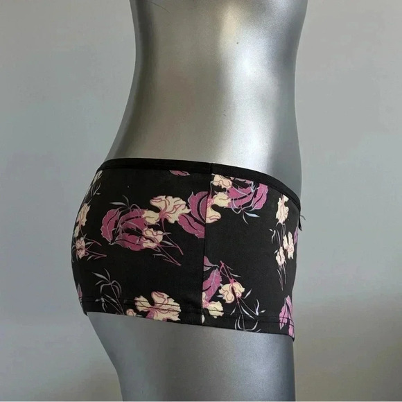 FREE 🆕🐝Low Rise  Boyshorts Panties - Picture 3 of 14